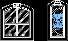 Fenster mit Leisten und Buntglas