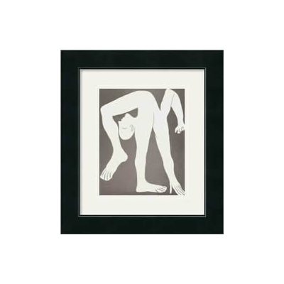 Figura Acrobatica en Blanco y Negro