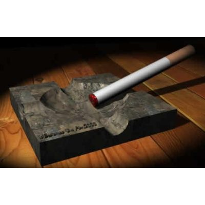 Cenicero de Oficina con Detalle de Humo