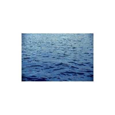 Agua con olas pequeñas